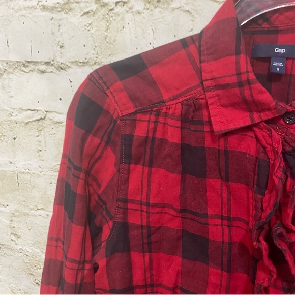 Gap Red Black Plaid Ruffle Cotton Button Up Shirt - Picture 2 of 6